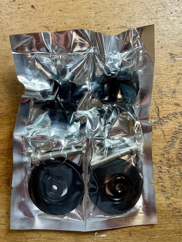 Bobins Black Large 6mm. for Yamaha swingarm