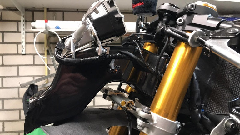 R1 2015+ aluminum topfairing Support