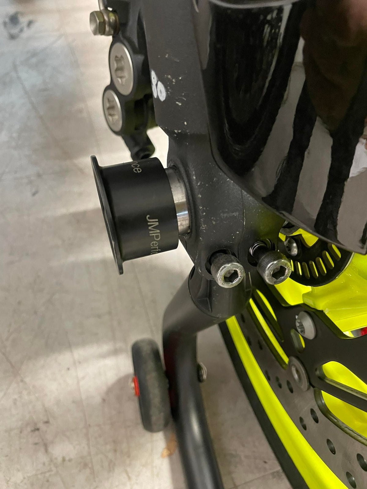 R1 2015-2025/R6 2017 onwards front wheel quick change axle