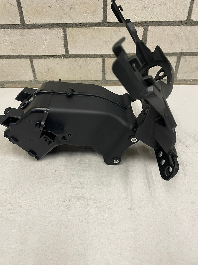 Yamaha R1 2015+ Aftermarket Top Fairing Bracket + Ram-Air Intake Set