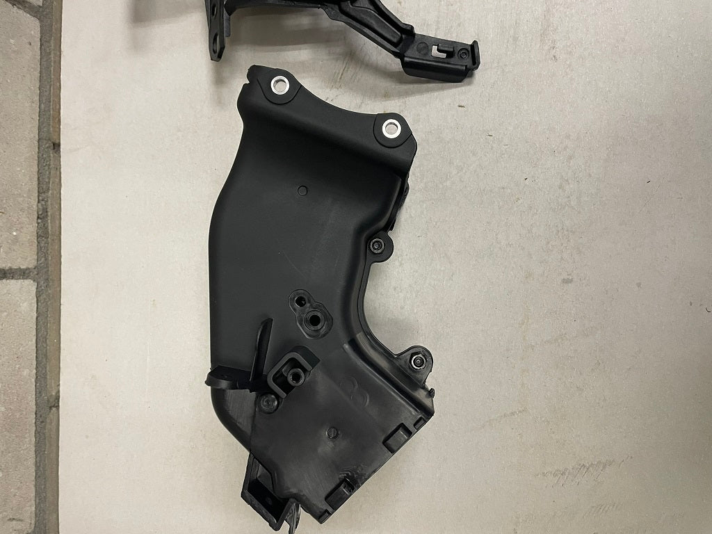 Yamaha R1 2015+ Aftermarket Top Fairing Bracket + Ram-Air Intake Set