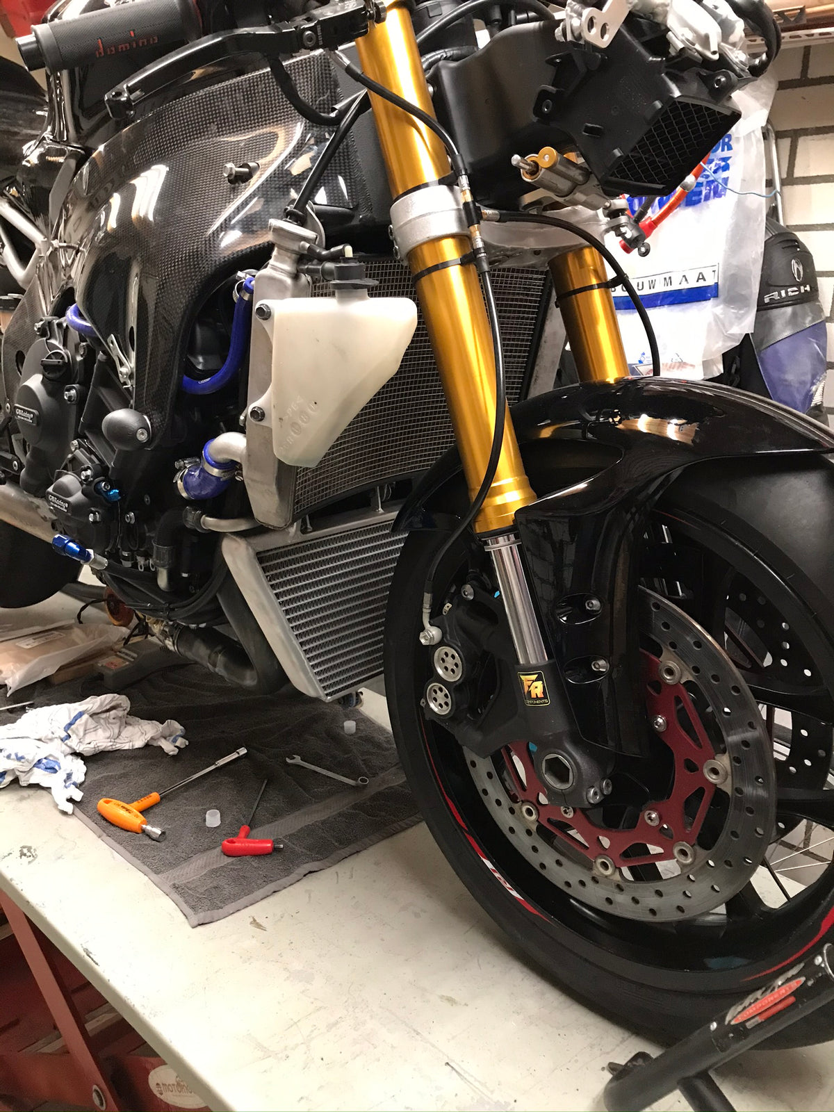 Yamaha R1 2015+ (RN32/RN49/RN65) – JMRaceradiators olie-puntradiateur