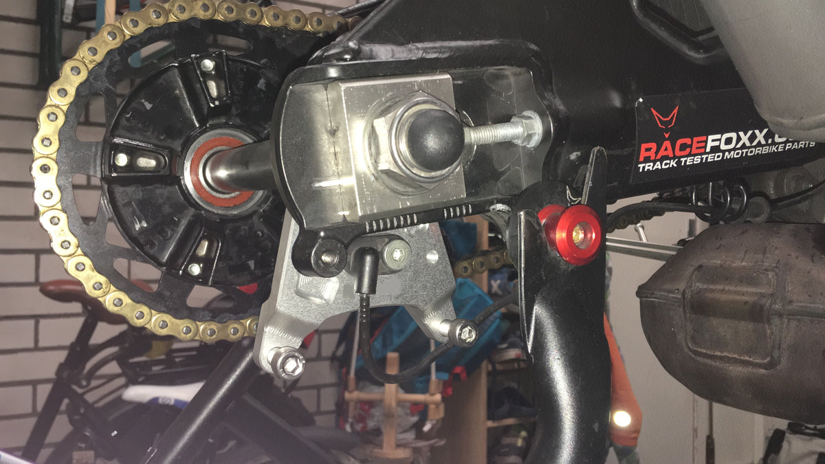 R1 2015-2026 Aluminum Lower Caliper Bracket UNDERSLUNG