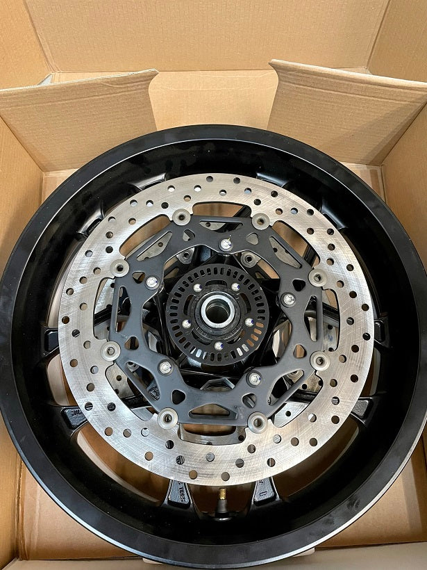 R1 2020 originele wielen velgen set zwart