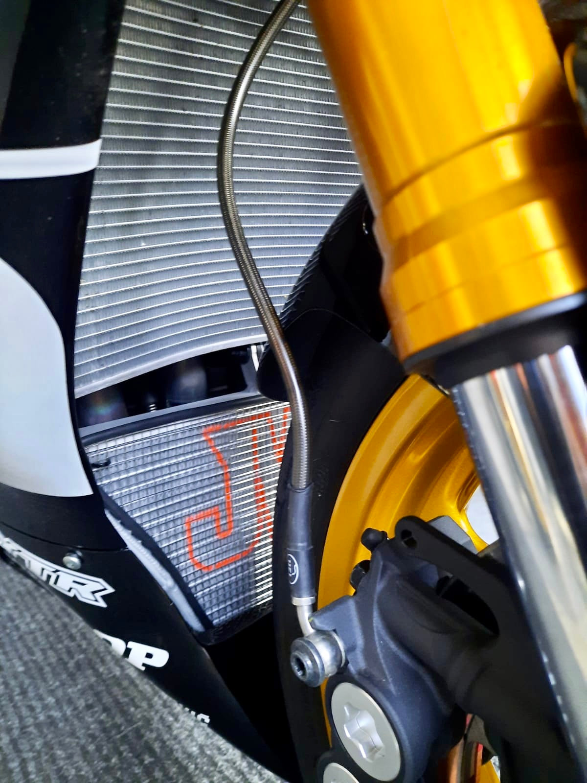 Yamaha R6 2006–2007 (RJ11) – JMRaceradiators water-puntradiateur