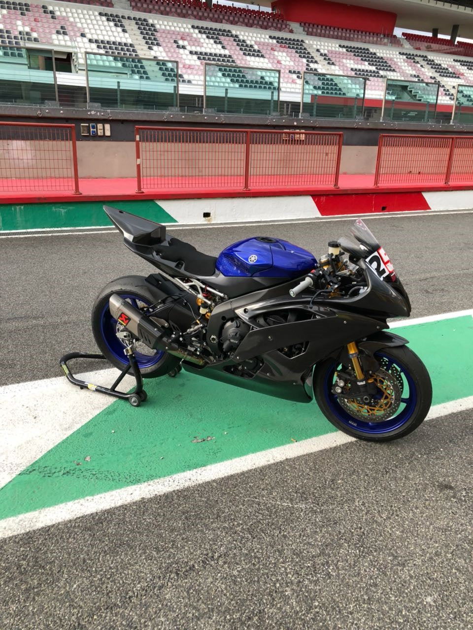 R6 2006-2025 Akrapovic Race uitlaatsysteem met RVS voorbochten