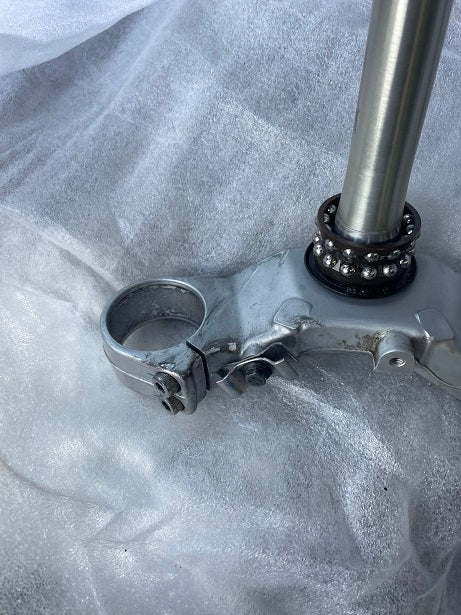R6 2006-2007 used Triple Clamp Upper Top Yoke and Lower Top Yoke stock no damage