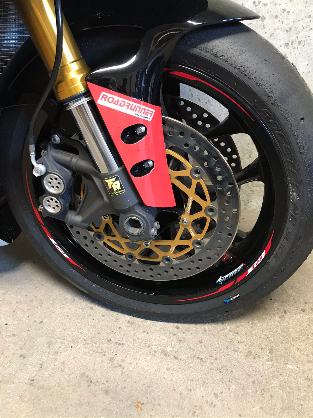 Yamaha R1 2015+ /R6 2006+ Vordere Bremsleitung aus edelstahl original sattel