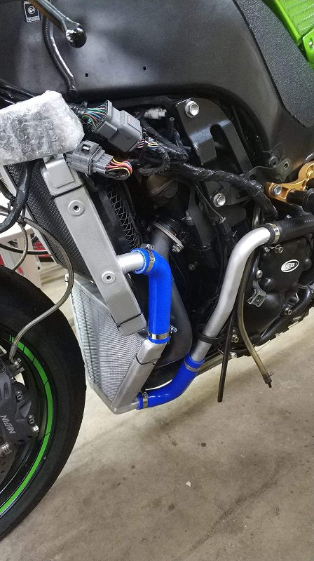 Kawasaki ZX10-R 2004–2005 – additional waterradiator - JMRaceradiators