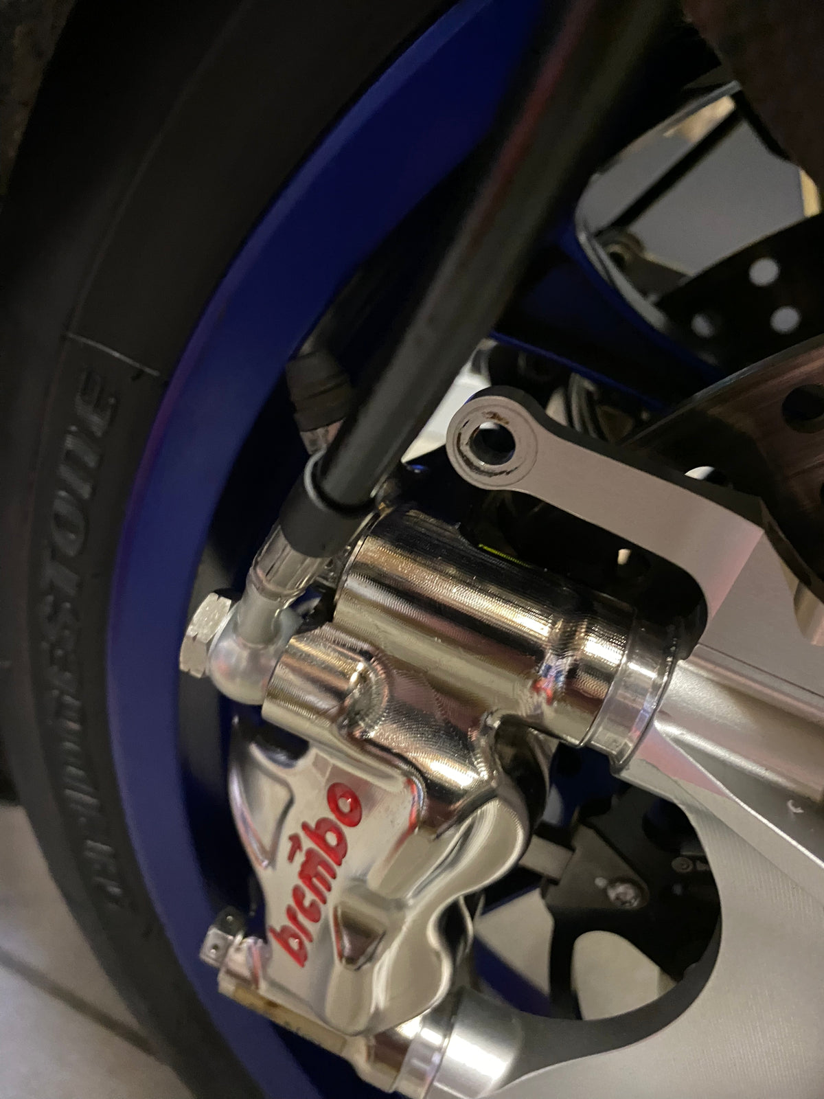 Vordere Bremsleitung aus edelstahl für Brembo GP4-RX Yamaha R1/R6